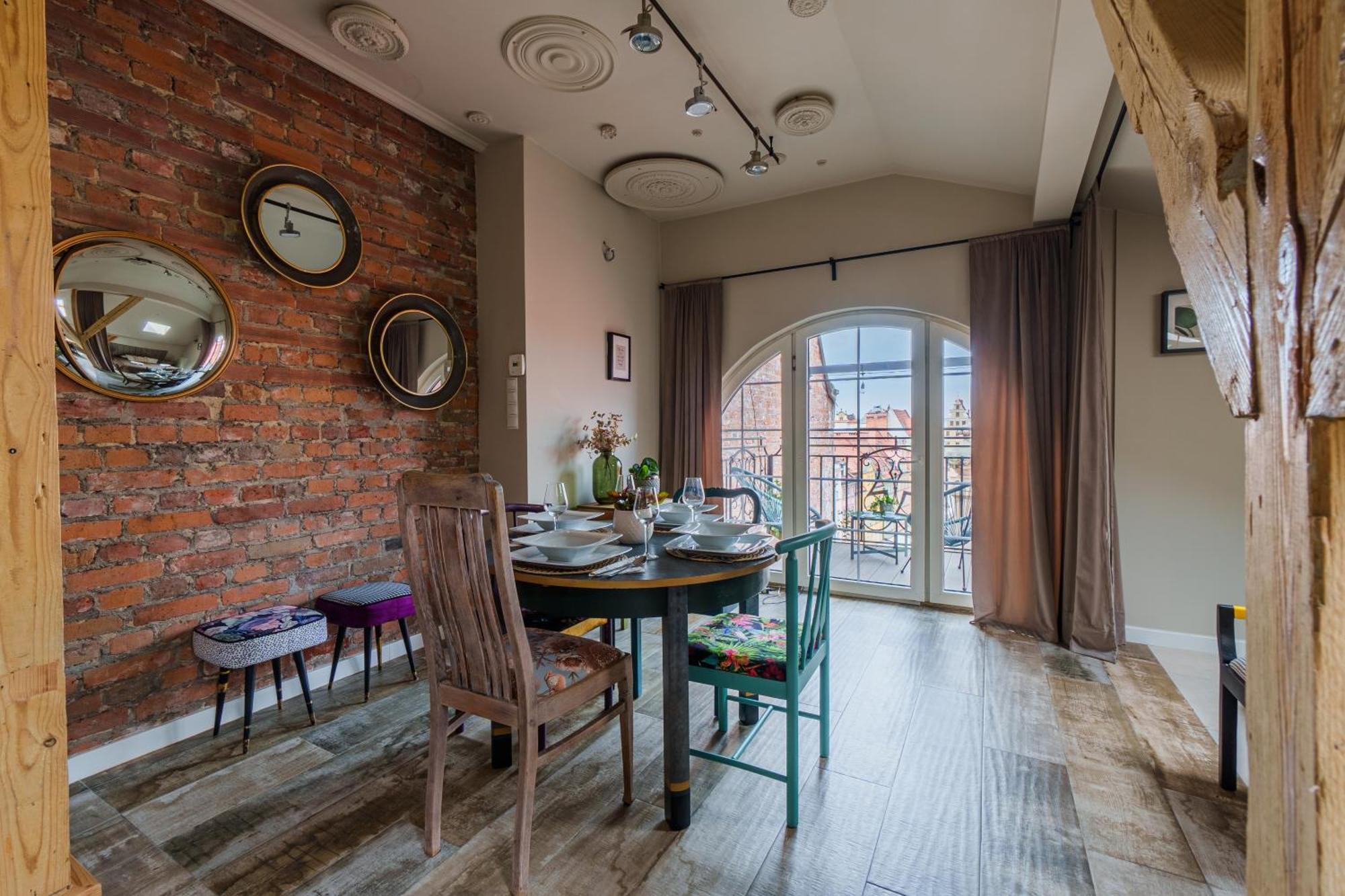Golden Rooftop Apartment-Oldtown วรอตซวาฟ ภายนอก รูปภาพ