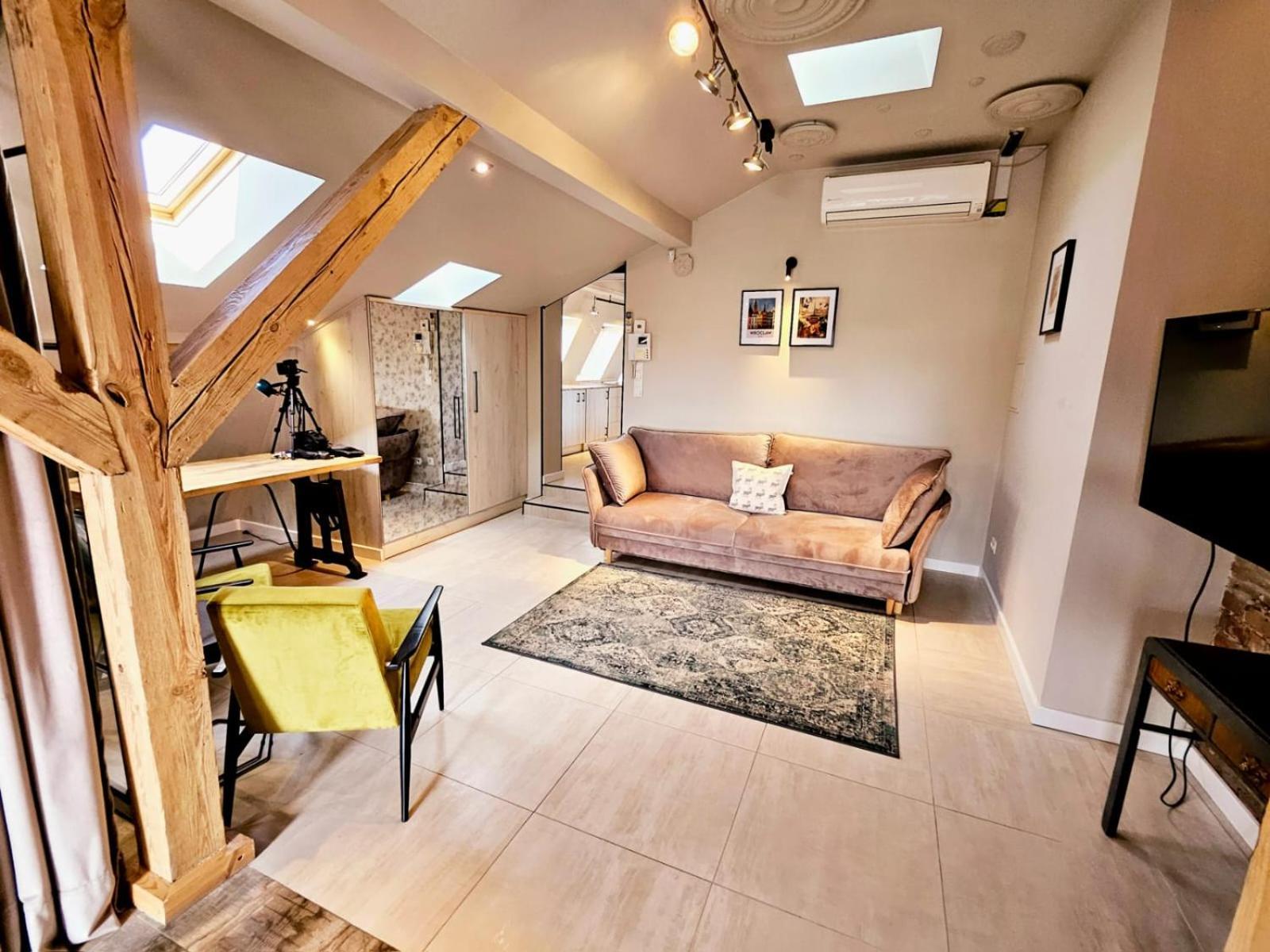 Golden Rooftop Apartment-Oldtown วรอตซวาฟ ภายนอก รูปภาพ