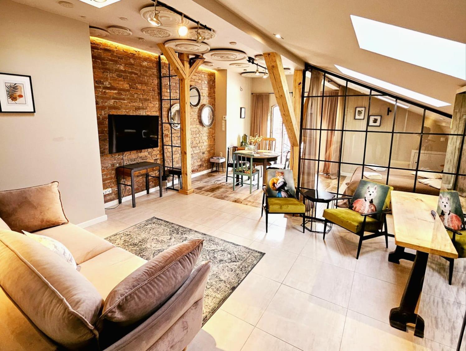 Golden Rooftop Apartment-Oldtown วรอตซวาฟ ภายนอก รูปภาพ